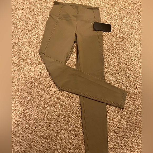 ESSENT HIGH-RISE LEGGING 28" WOMEN'S - Picture 2 of 3